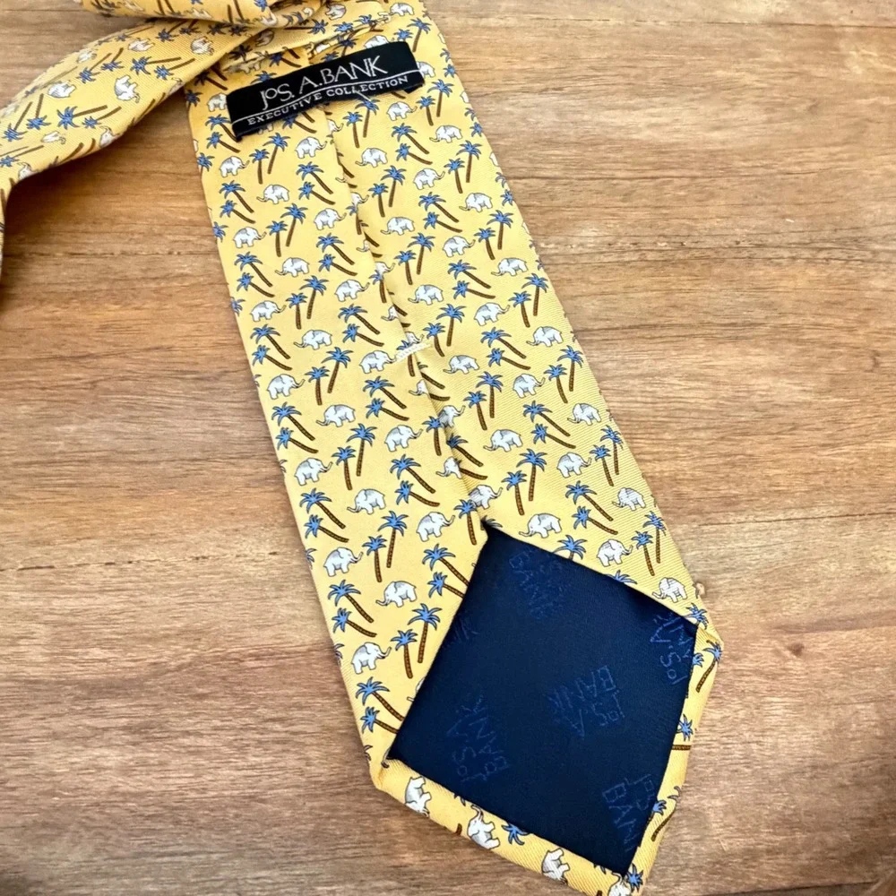 Jos. A. Bank Silk Tie OS Yellow Elephant Palm Tree Executive Collection Tropical